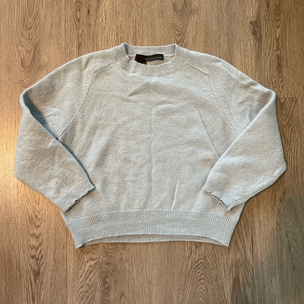 360 Cashmere women’s Soft Gray/blue Crewneck Sweater
